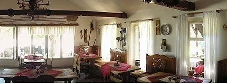 Nr 100 Panzio Szolgaltatasok