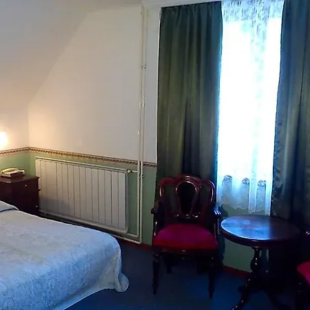 Nr 100 Panzio Szolgaltatasok Hotel