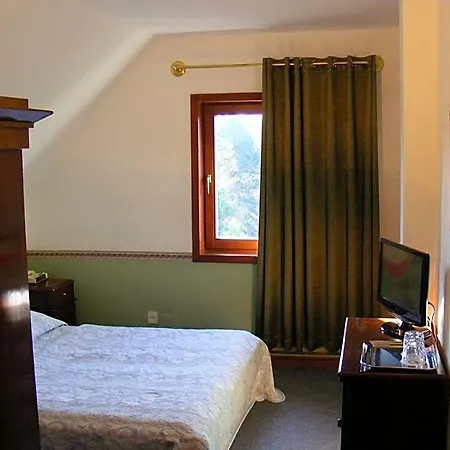 Hotel Nr 100 Panzio Szolgaltatasok Szentendre