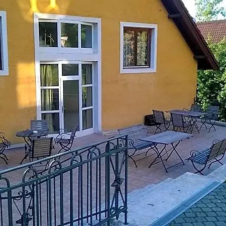 Hotel Nr 100 Panzio Szolgaltatasok