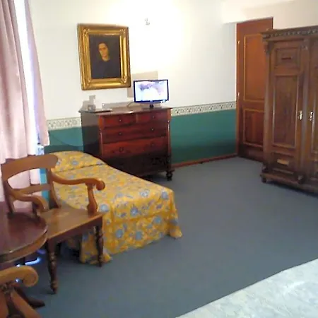 Nr 100 Panzio Szolgaltatasok Hotel Szentendre