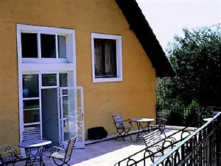 Nr 100 Panzio Szolgaltatasok 3*