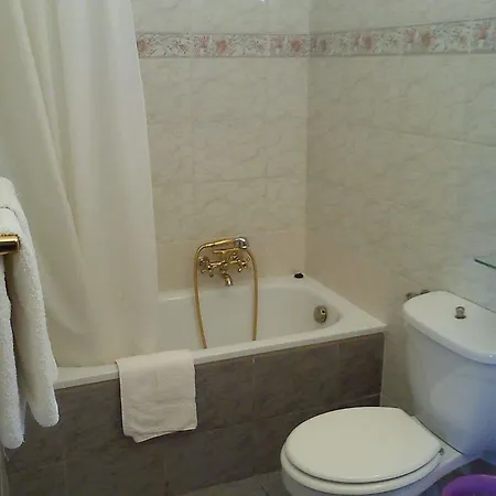 Nr 100 Panzio Szolgaltatasok Hotel 3*