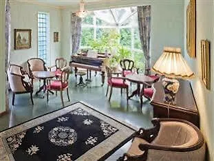 Nr 100 Panzio Szolgaltatasok ホテル センテンドレ