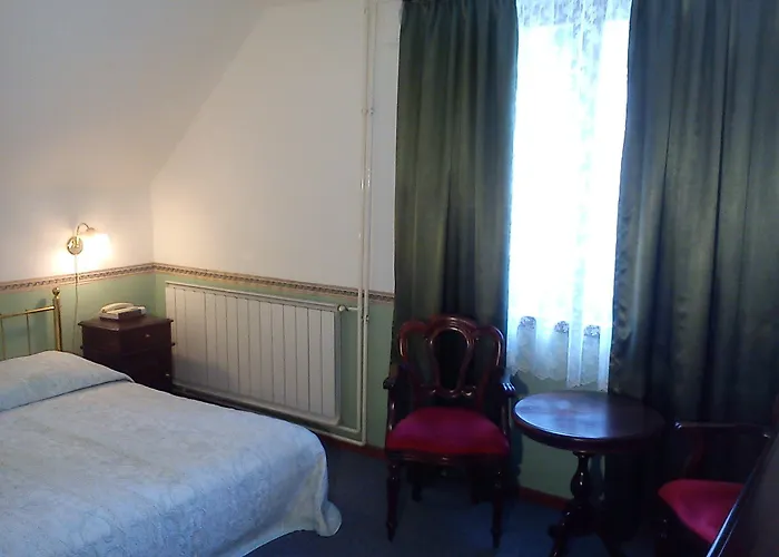Nr 100 Panzio Szolgaltatasok