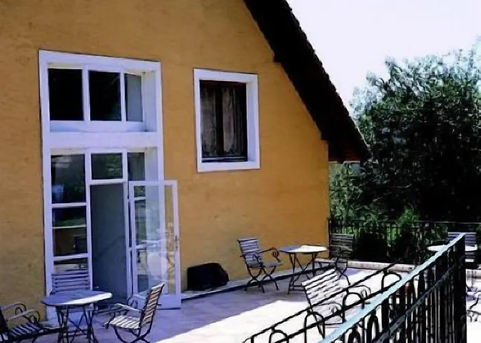 Nr 100 Panzio Szolgaltatasok